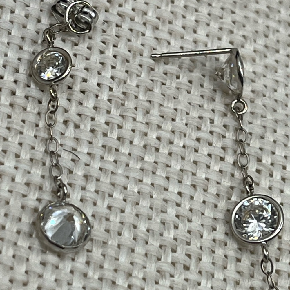 Vintage 14k White Gold Diamonique Dangle Earrings - 2.9g, 1.75” - Picture 6 of 17